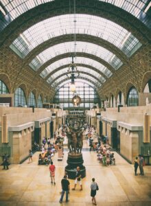 Orsay museon veistoshalli Pariisi