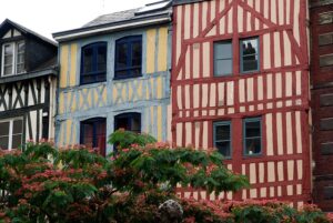 Tyypillisiä Normandialaisia taloja Rouenissa